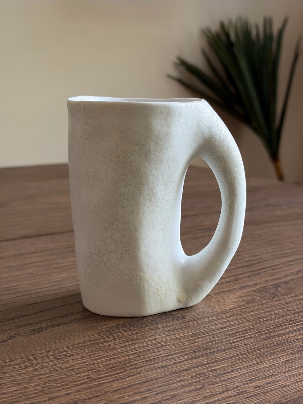 L’Objet Terra Timna Mug in white textured porcelain